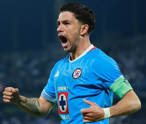 Nacho Rivero festeja doble: Se convirtió en papá y brilló en final de Concachampions con Cruz Azul (Photo by Hector Vivas/Getty Images) Nacho Rivero festeja doble: Se convirtió en papá y brilló en final de Concachampions con Cruz Azul (Photo by Hector Vivas/Getty Images)