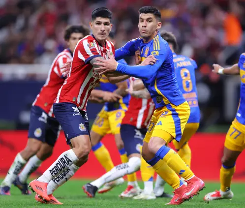 El Chivas vs. Tigres de la fecha 1 se jugará hasta septiembre, debido a las remodelaciones en el Estadio Akron. Getty Images El Chivas vs. Tigres de la fecha 1 se jugará hasta septiembre, debido a las remodelaciones en el Estadio Akron. Getty Images