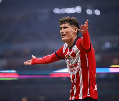 ¡Traicionado por Chivas! Chiquete rompe el silencio sobre su salida (Photo by Hector Vivas/Getty Images) ¡Traicionado por Chivas! Chiquete rompe el silencio sobre su salida (Photo by Hector Vivas/Getty Images)