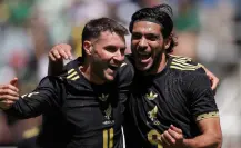 ¡Adiós maldición! Santiago Giménez rompe sequía de goles con Selección Mexicana