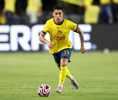 El fichaje de Sabrina Enciso ha generado rumores de un posible llegada de Alejandro Zendejas a Tigres, al ser el novio de la defensa. Getty Images