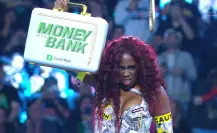 Naomi sorprende y gana por primera vez en Money in the Bank