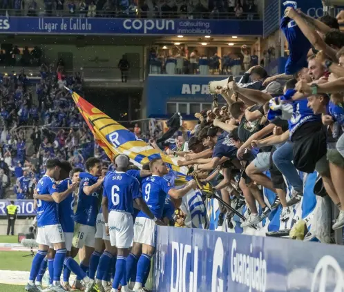 Paunovic y Real Oviedo acarician el regreso a LaLiga tras 25 años (RealOviedo X)