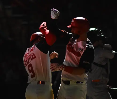 Con otro rally Caliente, Durango vence a Leones de Yucatán y se queda con la serie (Foto: @calienteddgo (X)) Con otro rally Caliente, Durango vence a Leones de Yucatán y se queda con la serie (Foto: @calienteddgo (X))