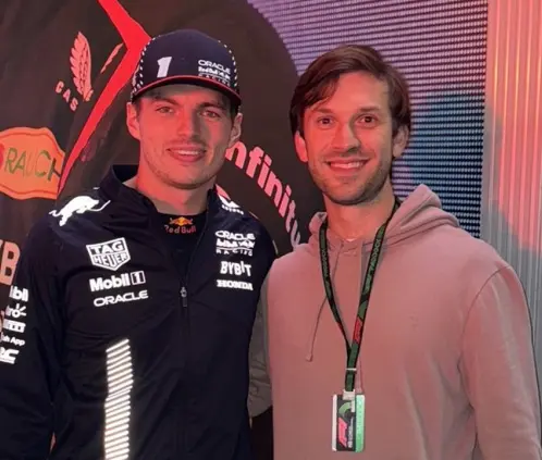 Daniel Suárez y Max Verstappen, unidos por el amor, las carreras… ¡y Mario Kart! Daniel Suárez y Max Verstappen, unidos por el amor, las carreras… ¡y Mario Kart!