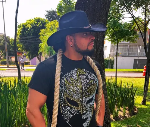 Texano Jr. dio a conocer su llegad a Nuevo León y se especula que será una de las sorpresas de Triplemanía Regia. @ElTexanoJr Texano Jr. dio a conocer su llegad a Nuevo León y se especula que será una de las sorpresas de Triplemanía Regia. @ElTexanoJr