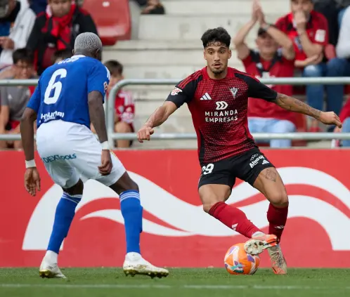 El Mirandés puso fin al invicto de Veljko Paunovic en el Real Oviedo, y pone un pie en La Liga. @CDMirandes El Mirandés puso fin al invicto de Veljko Paunovic en el Real Oviedo, y pone un pie en La Liga. @CDMirandes