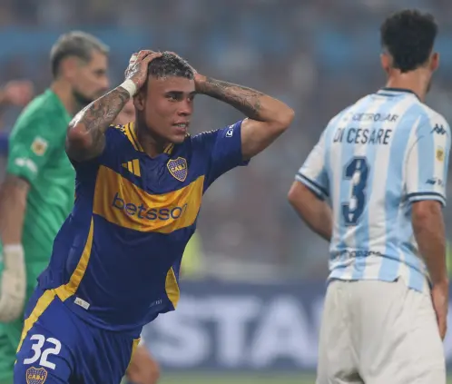 El jugador de Boca Juniors que casi se pierde el Mundial de Clubes por una causa penal (Photo by Daniel Jayo/Getty Images) El jugador de Boca Juniors que casi se pierde el Mundial de Clubes por una causa penal (Photo by Daniel Jayo/Getty Images)