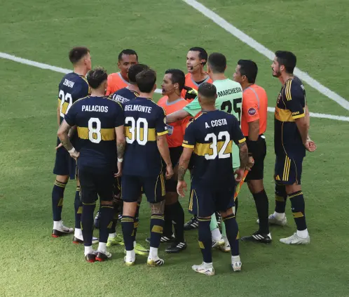 El plantel de Boca Juniors acusó al árbitro mexicano César Ramos de costarles el partido ante Benfica. Getty Images El plantel de Boca Juniors acusó al árbitro mexicano César Ramos de costarles el partido ante Benfica. Getty Images