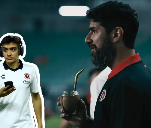 Xolos, con Sebastián “Loco” Abreu como nuevo timón, aceptan la ausencia de Gilberto Mora durante los siguientes meses. Xolos, con Sebastián “Loco” Abreu como nuevo timón, aceptan la ausencia de Gilberto Mora durante los siguientes meses.