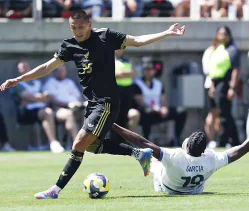 Tuca Ferretti fulmina al “Piojo”: ¿sobrevalorado en Chivas? (Photo by Chris Gardner/Getty Images)