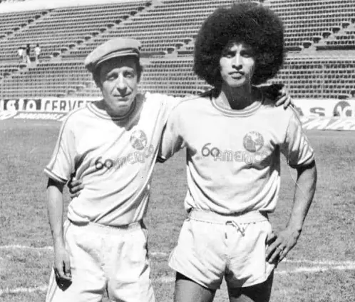 Chespirito plasmó su amor por el América en varios proyectos. @MXESTADIOS Chespirito plasmó su amor por el América en varios proyectos. @MXESTADIOS