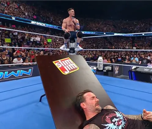 John Cena se volvió tendencia a nivel mundial por su Pipebomb contra CM Punk, después de 14 años de espera. @WWE