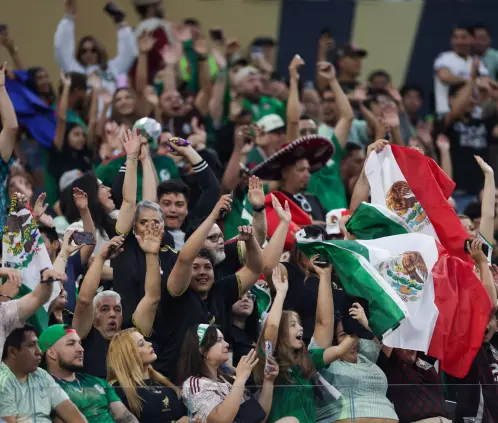 La Selección Mexicana recibió una multa de 2 millones de pesos por parte de la FIFA debido al grito homofóbico de la afición. @miseleccionmx