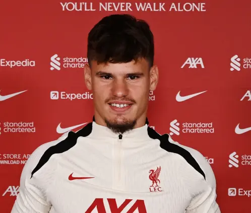 Liverpool va por la Champions con fichajes millonarios y ambición (LFC X) Liverpool va por la Champions con fichajes millonarios y ambición (LFC X)