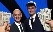 Cooper Flagg, el novato #1 en el Draft de la NBA, ganará una fortuna para los 32 años