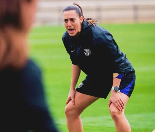 La española Mireia Encina dejó las filas del Barcelona de España para sumarse al cuerpo técnico de Tigres Femenil. @mirenlla La española Mireia Encina dejó las filas del Barcelona de España para sumarse al cuerpo técnico de Tigres Femenil. @mirenlla