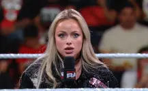 Acosador armado amenaza a Liv Morgan antes del WWE Night of Champions