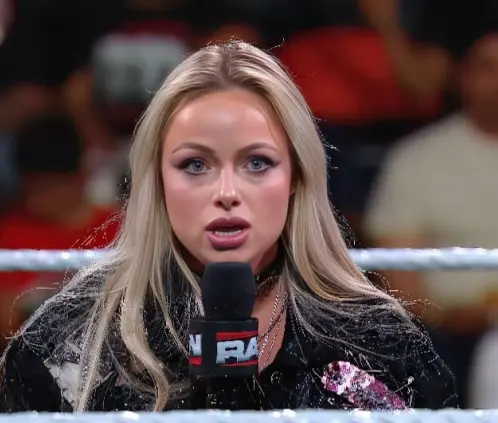 La policía estadounidense detuvo a un acosador canadiense, el cual intentó ingresar a la casa de Liv Morgan usando un arma. @WWE La policía estadounidense detuvo a un acosador canadiense, el cual intentó ingresar a la casa de Liv Morgan usando un arma. @WWE