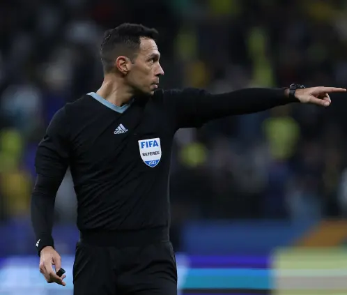 Facundo Tello pitará el Rayados vs. Borussia Dortmund, presumiendo el récord de mayor número de expulsiones en Argentina. Getty Images Facundo Tello pitará el Rayados vs. Borussia Dortmund, presumiendo el récord de mayor número de expulsiones en Argentina. Getty Images