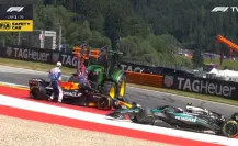 Max Verstappen y Kimi Antonelli abandonan el GP de Austria por choque en la primera vuelta