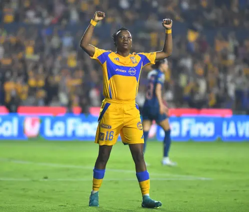 Thembi Kgatlana descartó salir de Tigres Femenil tras haberse ausentado de la pretemporada. Getty Images Thembi Kgatlana descartó salir de Tigres Femenil tras haberse ausentado de la pretemporada. Getty Images