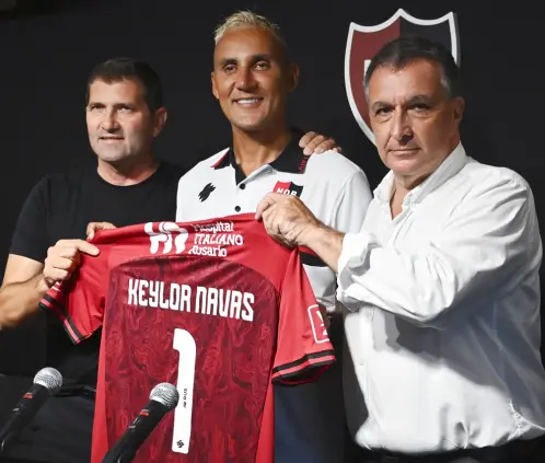 Pumas se topa con un muro para fichar a Keylor Navas (Photo by Luciano Bisbal/Getty Images) Pumas se topa con un muro para fichar a Keylor Navas (Photo by Luciano Bisbal/Getty Images)