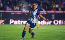 Charlyn Corral gana el balón de oro de la Liga MX Femenil