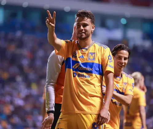 Diego Reyes sorprendió a la afición de Tigres al organizar un bazar antes de dejar Nuevo León. Getty Images Diego Reyes sorprendió a la afición de Tigres al organizar un bazar antes de dejar Nuevo León. Getty Images