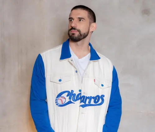 Levis lanzó una colección de chaquetas por los 100 años de la LMB. @levismx Levis lanzó una colección de chaquetas por los 100 años de la LMB. @levismx