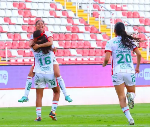 Las Centellas pegaron primero en el Apertura 2025 (Instagram: @necaxafemenil) Las Centellas pegaron primero en el Apertura 2025 (Instagram: @necaxafemenil)