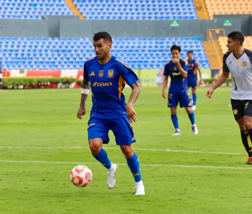 Ángel Correa podría hacer su debut oficial con Tigres en la Fecha 2 del Apertura 2025, tras haber jugado y anotado en el amistoso contra Morelia. @TigresOficial Ángel Correa podría hacer su debut oficial con Tigres en la Fecha 2 del Apertura 2025, tras haber jugado y anotado en el amistoso contra Morelia. @TigresOficial