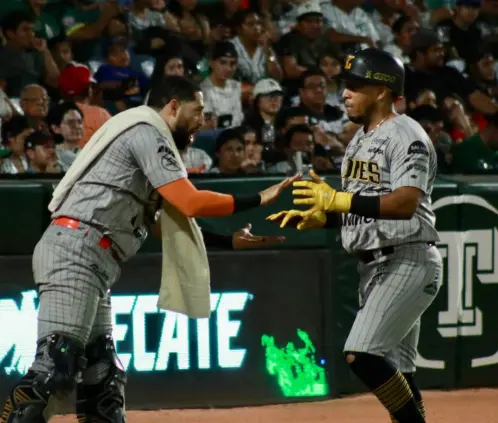 Los Leones igualaron la serie ante los Olmecas. @leonesdeyucatan Los Leones igualaron la serie ante los Olmecas. @leonesdeyucatan