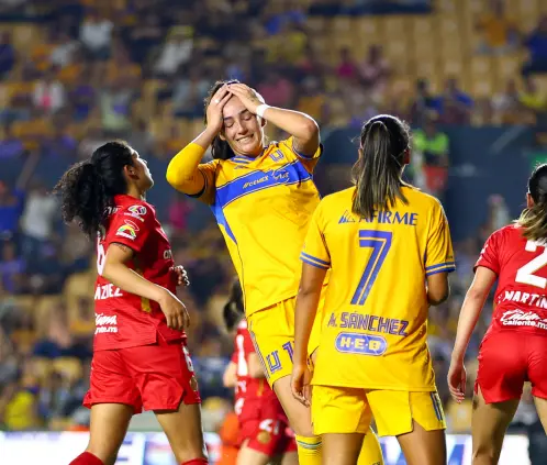 Tigres Femenil arrancó el Apertura 2025 siendo abucheadas por su propia afición al empatar con Toluca. Nora Guerrero Tigres Femenil arrancó el Apertura 2025 siendo abucheadas por su propia afición al empatar con Toluca. Nora Guerrero