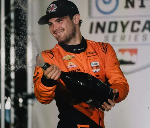 Pato OWard dio a conocer que se encuentra negociando con la IndyCar para celebrar una carrera en la Ciudad de México, la cual sería en abril del 2026. @PatricioOWard