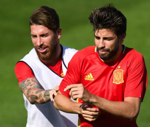 Ibai Llanos dio a conocer sus planes de organizar una pelea entre Sergio Ramos y Gerard Piqué para La Velada del Año. Getty Images