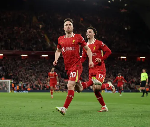 El Liverpool incluyó a Diogo Jota en su plantel para la temporada 2025-2026, como señal de respeto tras su muerte. Getty Images El Liverpool incluyó a Diogo Jota en su plantel para la temporada 2025-2026, como señal de respeto tras su muerte. Getty Images