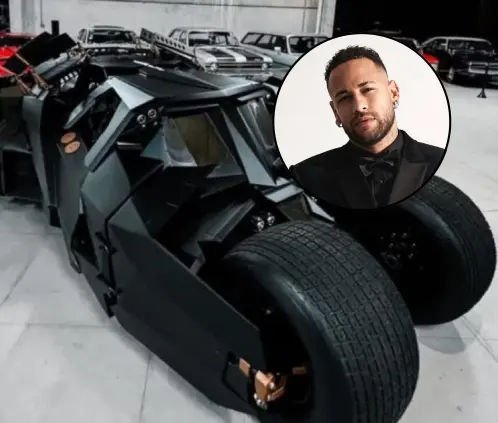 Neymar gasta una fortuna en un Batimóvil, pero no lo puede usar (Foto: @neymarjr Instagram) Neymar gasta una fortuna en un Batimóvil, pero no lo puede usar (Foto: @neymarjr Instagram)