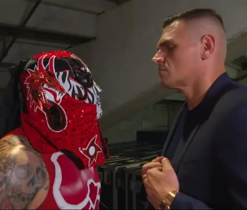 Penta perdió ante Gunther en su primera oportunidad por el Campeonato Peso Pesado de la WWE, el General del RIng tuvo que hacer trampa para vencerlo. @WWE Penta perdió ante Gunther en su primera oportunidad por el Campeonato Peso Pesado de la WWE, el General del RIng tuvo que hacer trampa para vencerlo. @WWE