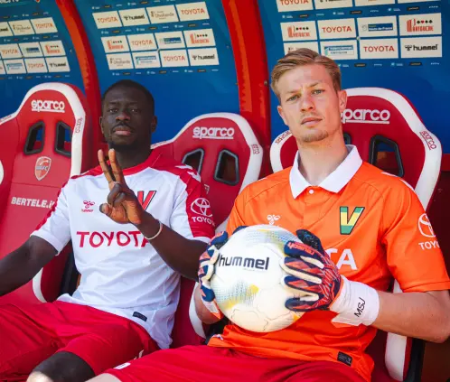 Los nuevos uniformes del Valenciennes de Francia tomaron como inspiración el clásico manga y anime Supercampeones. @VAFC