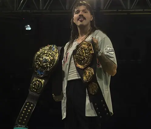 Dominik Mysterio será una de las Superestrellas de WWE que competirá por el Megacampeonato de Triple A en Triplemanía XXXIII. @luchalibreaaa