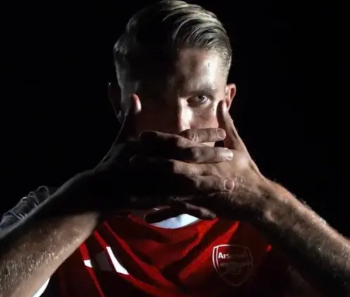 El Arsenal cerró el fichaje de Viktor Gyökeres por 63.5 millones de euros. @Arsenal El Arsenal cerró el fichaje de Viktor Gyökeres por 63.5 millones de euros. @Arsenal