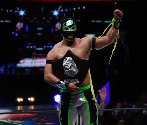 Neón conquistó la Leyenda de Plata del CMLL. Christian Moya Neón conquistó la Leyenda de Plata del CMLL. Christian Moya