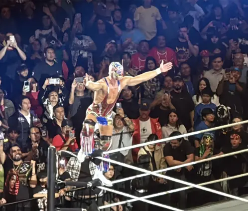 Locura total en la Arena CDMX con el WWE SuperShow 2025 (LuisKai22 X) Locura total en la Arena CDMX con el WWE SuperShow 2025 (LuisKai22 X)