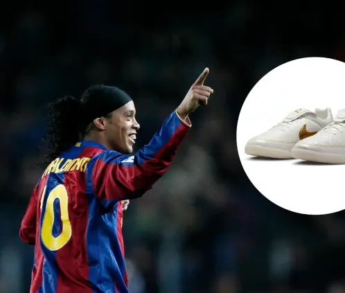 Nike volverá a sacar a la venta de los míticos R10 de Ronaldinho tras su primera edición en 2005. Nike volverá a sacar a la venta de los míticos R10 de Ronaldinho tras su primera edición en 2005.