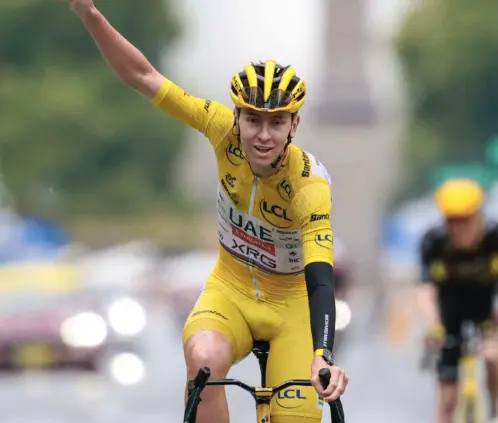 El ciclista esloveno se acerca a un selecto grupo de campeones en el Tour de Francia (Instagram: @tadejpogacar)