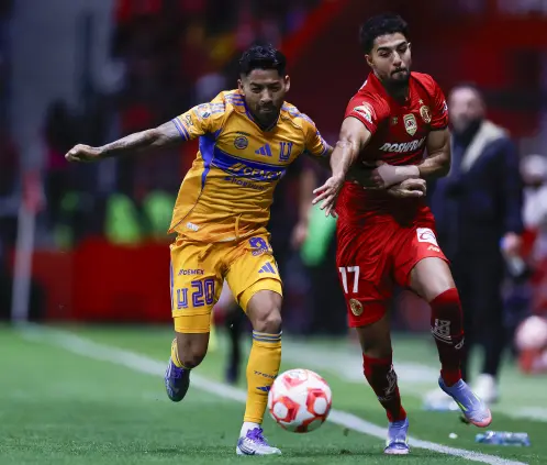 Javier Aquino se convirtió en el jugador con más pases para gol en la historia de Tigres, al llegar a 57 contra Toluca. Getty Images Javier Aquino se convirtió en el jugador con más pases para gol en la historia de Tigres, al llegar a 57 contra Toluca. Getty Images