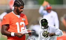 Shedeur Sanders se concentra con Cleveland mientras su padre lucha contra el cáncer