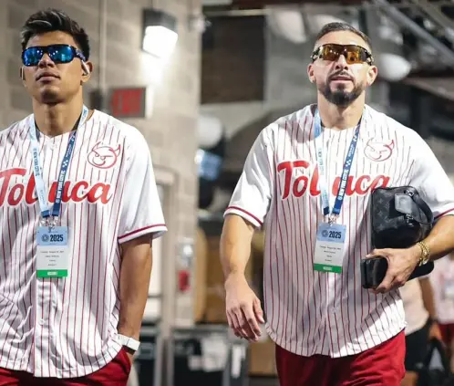 ¡El Diablo viste a la Moda! Toluca llega con espectacular outfit (tolucafc Facebook)