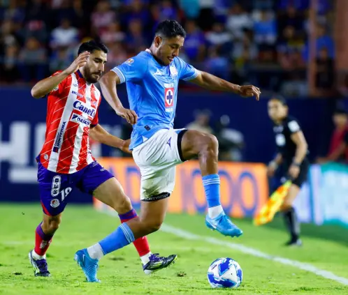 El fútbol mexicano se reanuda y la jornada 4 cierra con un partido entre dos clubes que necesitan victoria, Atlético San Luis y Cruz Azul (Getty Images) El fútbol mexicano se reanuda y la jornada 4 cierra con un partido entre dos clubes que necesitan victoria, Atlético San Luis y Cruz Azul (Getty Images)